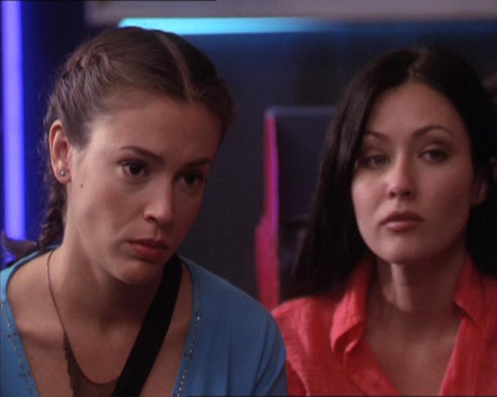 Charmed-Online-dot-213AnimalPragmatism0862.jpg