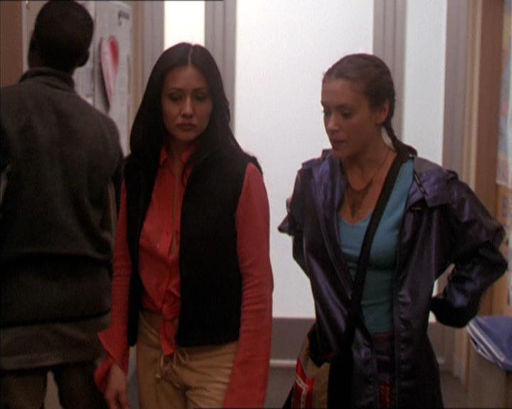 Charmed-Online-dot-213AnimalPragmatism1345.jpg