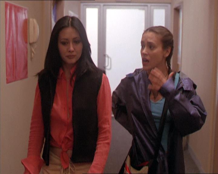 Charmed-Online-dot-213AnimalPragmatism1351.jpg