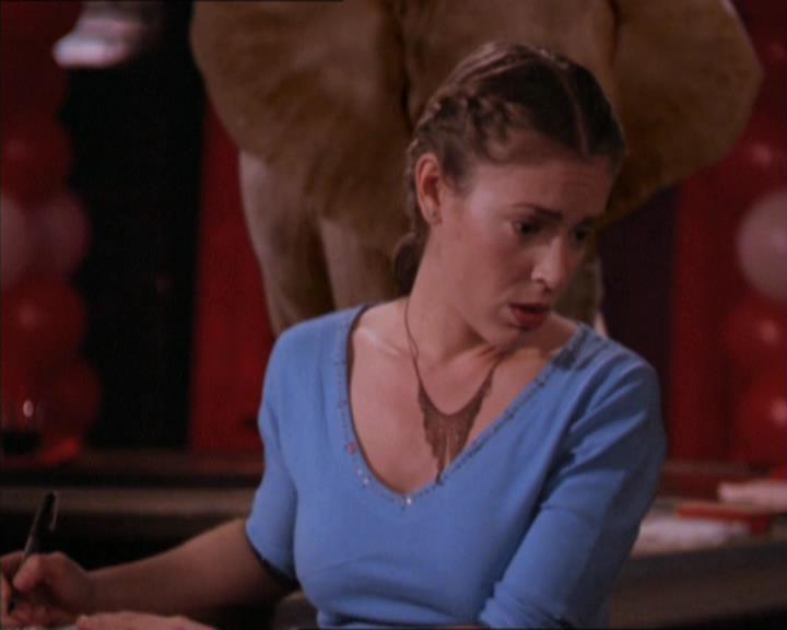 Charmed-Online-dot-213AnimalPragmatism2002.jpg