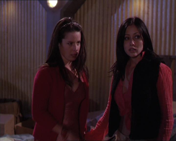 Charmed-Online-dot-213AnimalPragmatism2124.jpg