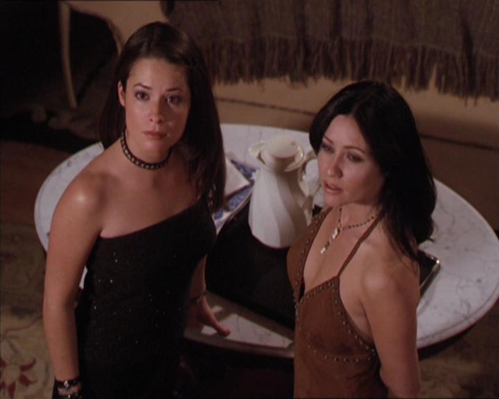 Charmed-Online-dot-214PardonMtPast0067.jpg