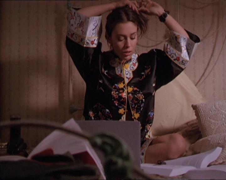 Charmed-Online-dot-214PardonMtPast0138.jpg