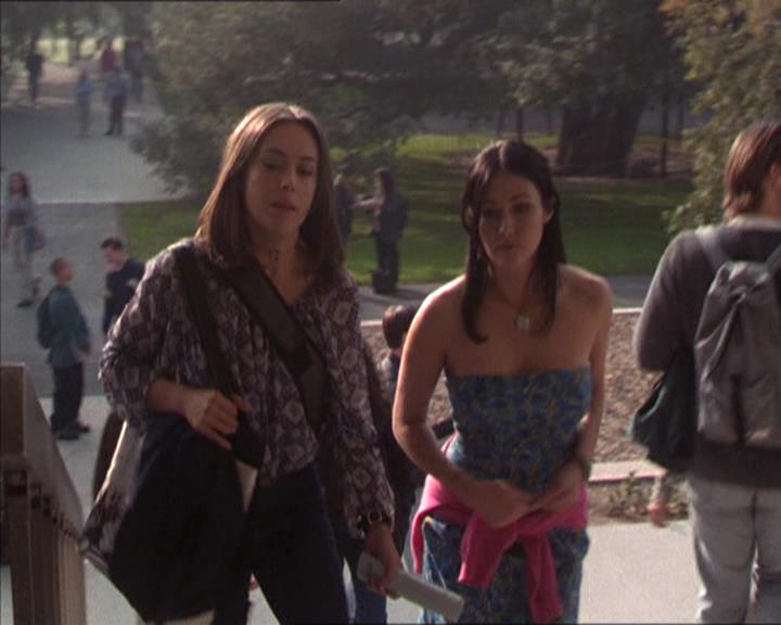 Charmed-Online-dot-214PardonMtPast0396.jpg Charmed-Online-dot-214PardonMtPast0396.jpg