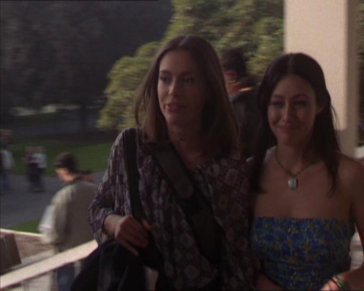 Charmed-Online-dot-214PardonMtPast0398.jpg Charmed-Online-dot-214PardonMtPast0398.jpg