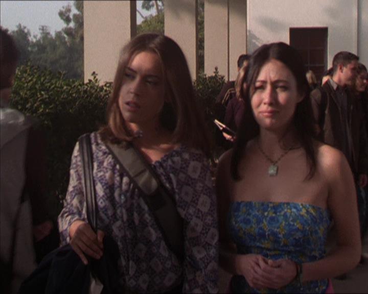 Charmed-Online-dot-214PardonMtPast0410.jpg