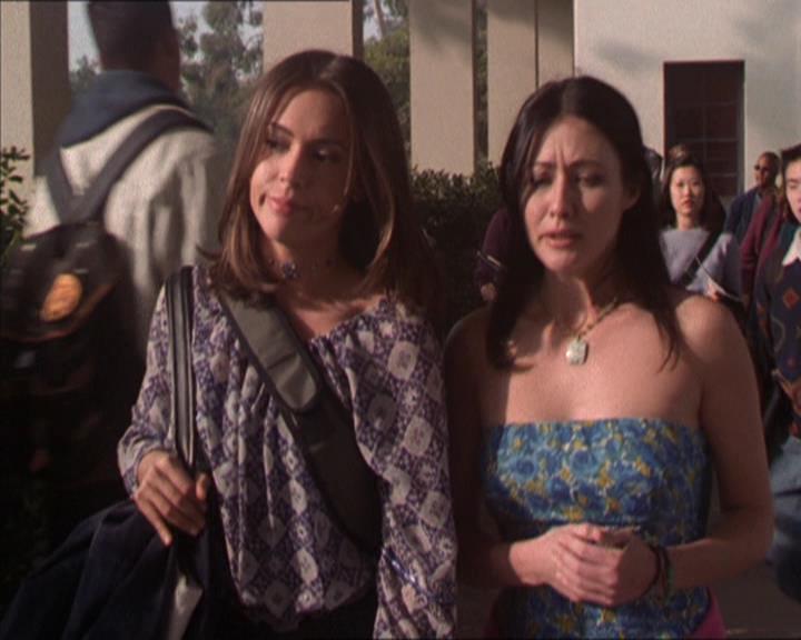 Charmed-Online-dot-214PardonMtPast0411.jpg