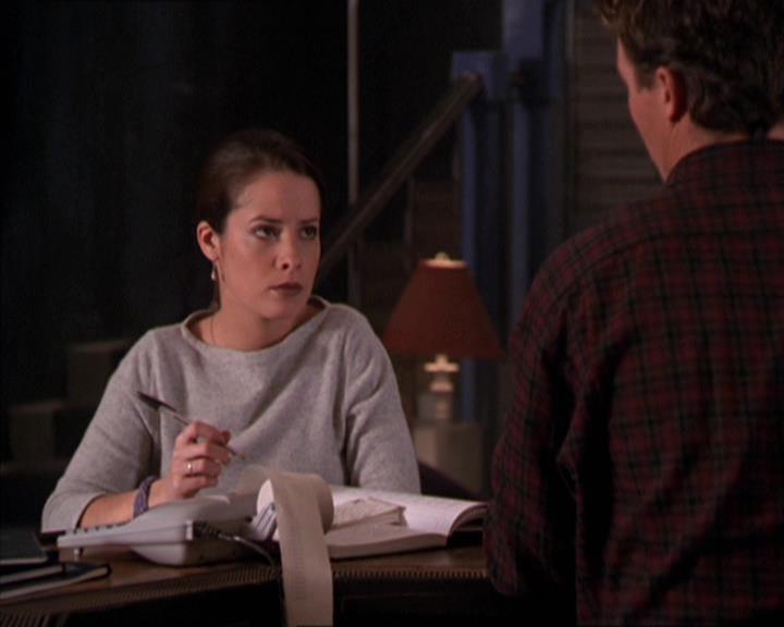 Charmed-Online-dot-214PardonMtPast0482.jpg Charmed-Online-dot-214PardonMtPast0482.jpg