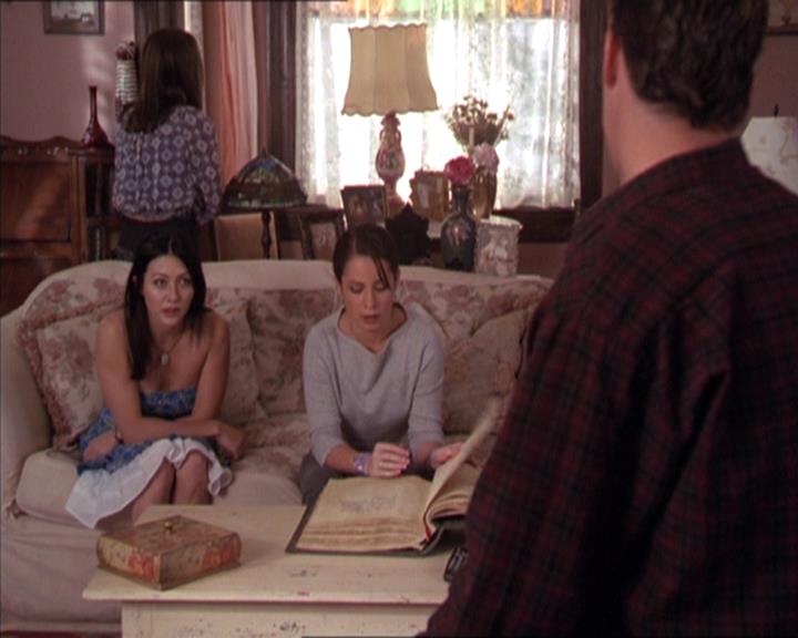 Charmed-Online-dot-214PardonMtPast0610.jpg