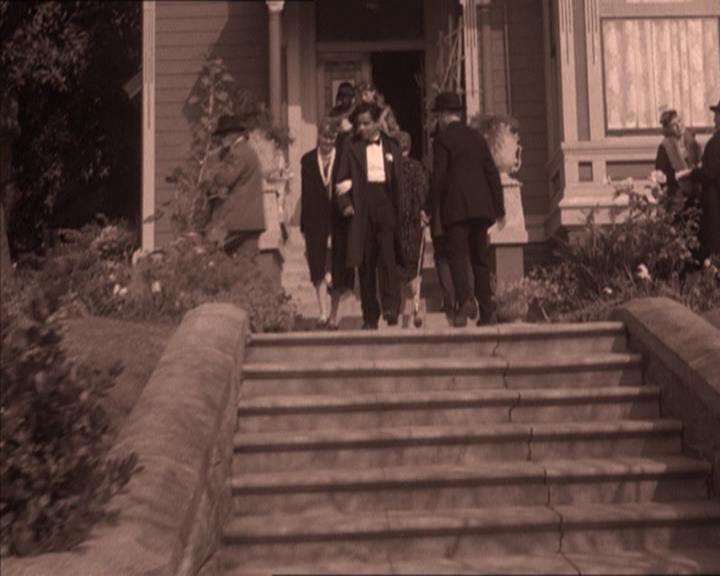 Charmed-Online-dot-214PardonMtPast0709.jpg