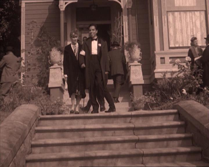 Charmed-Online-dot-214PardonMtPast0710.jpg