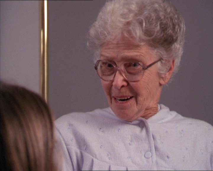 Charmed-Online-dot-214PardonMtPast1203.jpg Charmed-Online-dot-214PardonMtPast1203.jpg