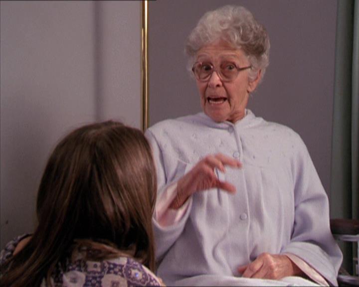 Charmed-Online-dot-214PardonMtPast1210.jpg Charmed-Online-dot-214PardonMtPast1210.jpg