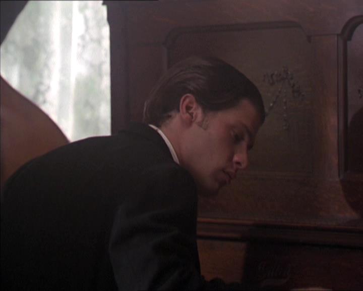 Charmed-Online-dot-214PardonMtPast1398.jpg Charmed-Online-dot-214PardonMtPast1398.jpg