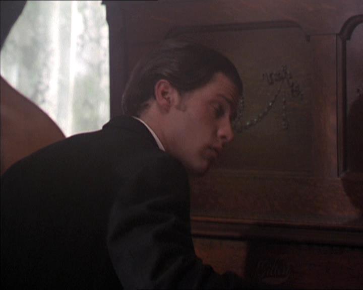 Charmed-Online-dot-214PardonMtPast1399.jpg Charmed-Online-dot-214PardonMtPast1399.jpg