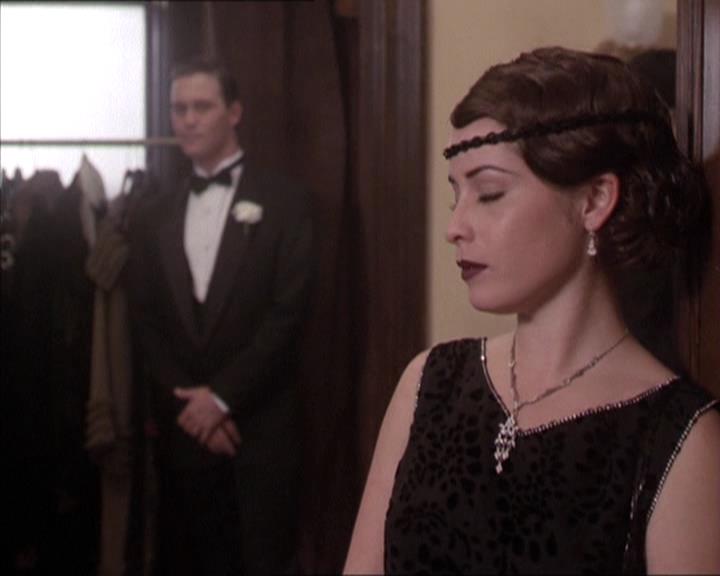 Charmed-Online-dot-214PardonMtPast1405.jpg Charmed-Online-dot-214PardonMtPast1405.jpg