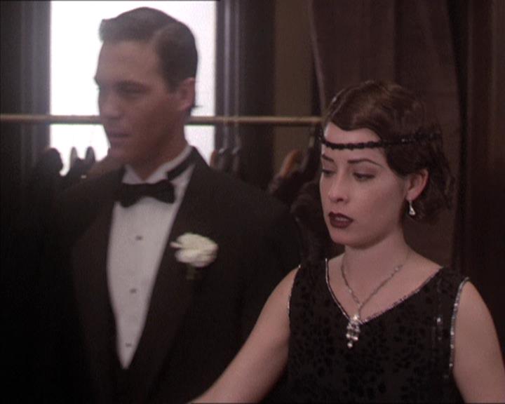 Charmed-Online-dot-214PardonMtPast1414.jpg Charmed-Online-dot-214PardonMtPast1414.jpg