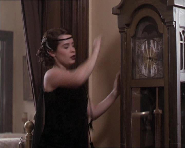 Charmed-Online-dot-214PardonMtPast1482.jpg Charmed-Online-dot-214PardonMtPast1482.jpg