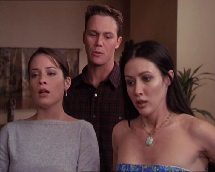 Charmed-Online-dot-214PardonMtPast1541.jpg Charmed-Online-dot-214PardonMtPast1541.jpg