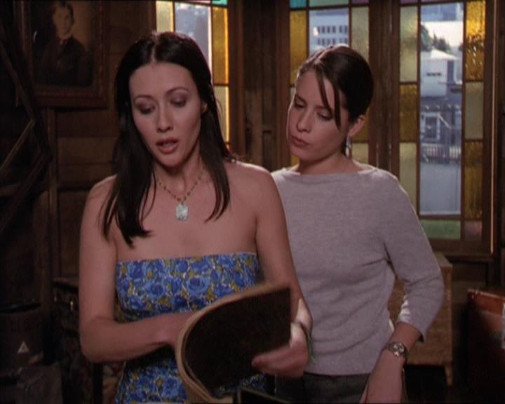 Charmed-Online-dot-214PardonMtPast1728.jpg Charmed-Online-dot-214PardonMtPast1728.jpg