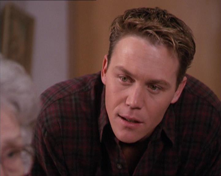 Charmed-Online-dot-214PardonMtPast1761.jpg Charmed-Online-dot-214PardonMtPast1761.jpg