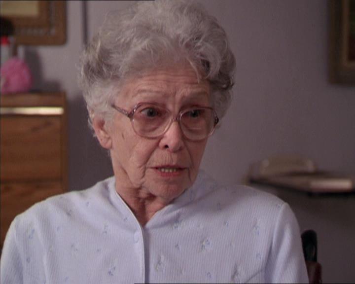 Charmed-Online-dot-214PardonMtPast1779.jpg Charmed-Online-dot-214PardonMtPast1779.jpg