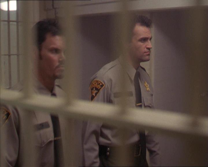 Charmed-Online-dot-215GiveMeASign0004.jpg