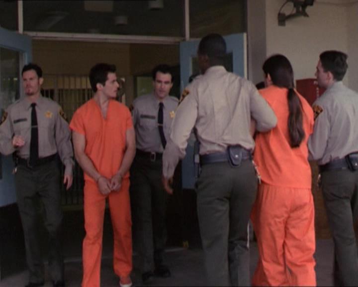Charmed-Online-dot-215GiveMeASign0039.jpg
