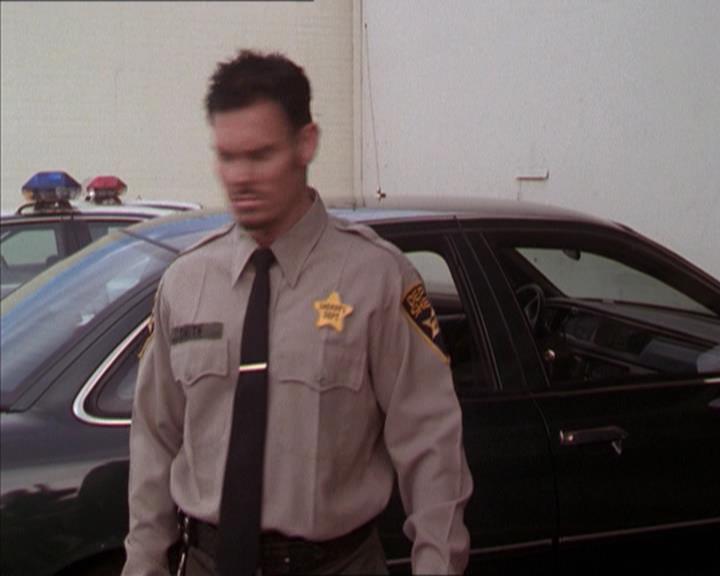 Charmed-Online-dot-215GiveMeASign0065.jpg