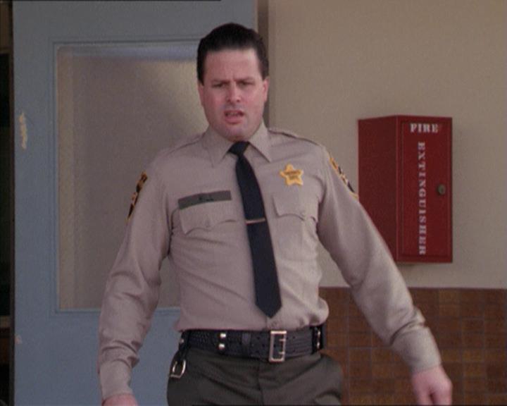 Charmed-Online-dot-215GiveMeASign0085.jpg