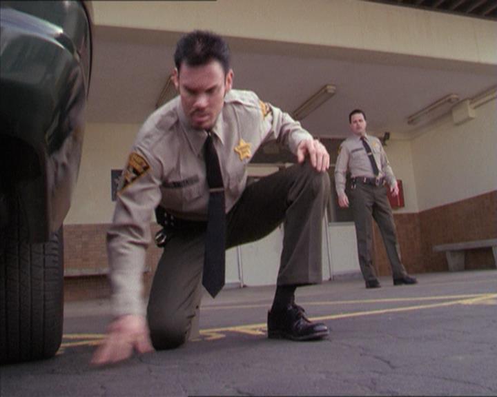 Charmed-Online-dot-215GiveMeASign0087.jpg