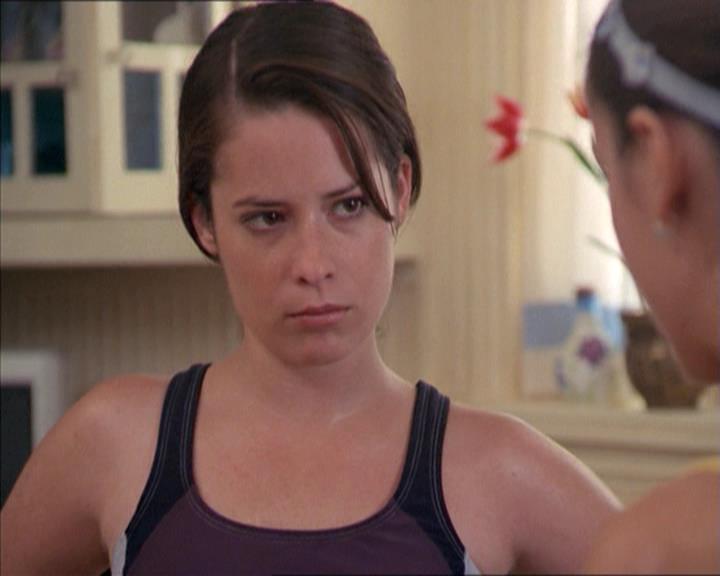 Charmed-Online-dot-215GiveMeASign0115.jpg