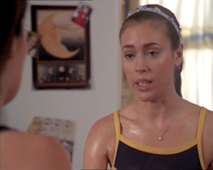 Charmed-Online-dot-215GiveMeASign0123.jpg