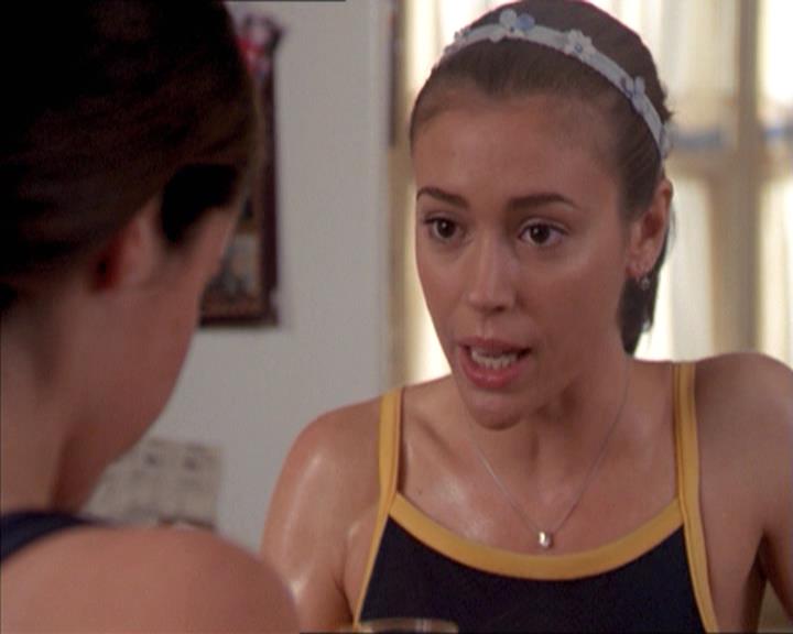 Charmed-Online-dot-215GiveMeASign0129.jpg