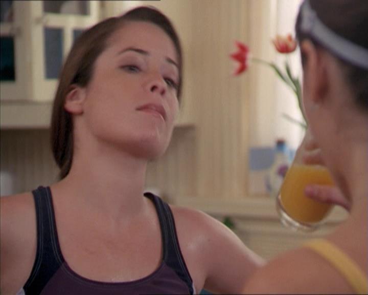 Charmed-Online-dot-215GiveMeASign0130.jpg