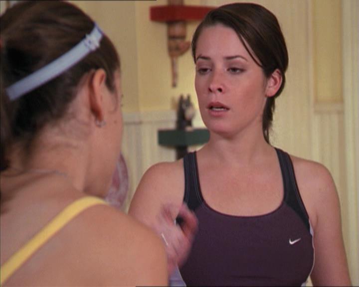 Charmed-Online-dot-215GiveMeASign0388.jpg