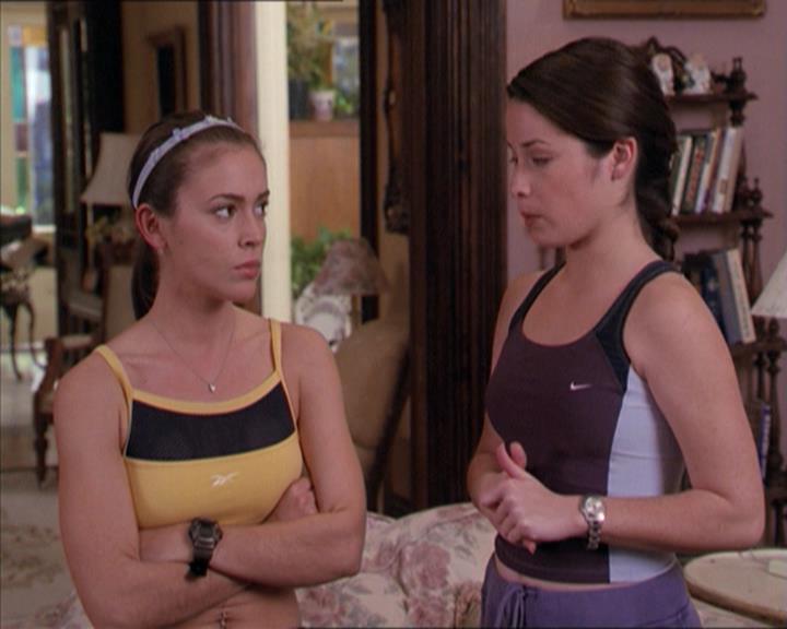 Charmed-Online-dot-215GiveMeASign0426.jpg