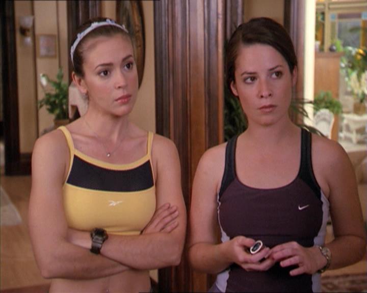 Charmed-Online-dot-215GiveMeASign0505.jpg
