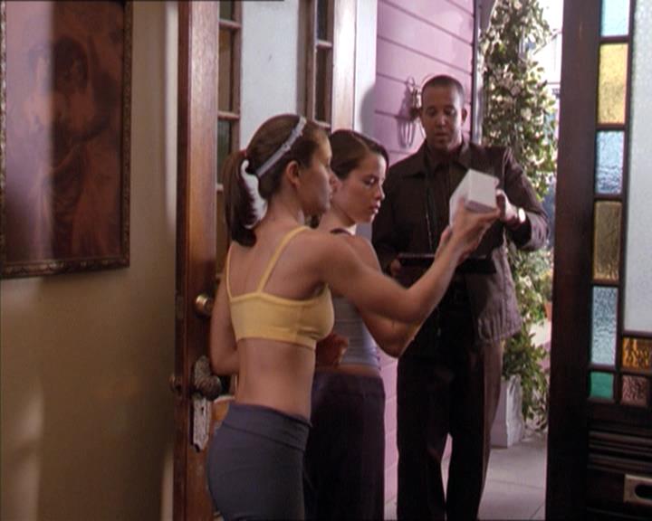 Charmed-Online-dot-215GiveMeASign0510.jpg