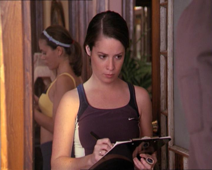 Charmed-Online-dot-215GiveMeASign0514.jpg