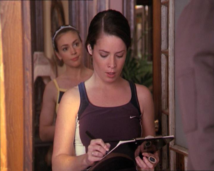 Charmed-Online-dot-215GiveMeASign0516.jpg