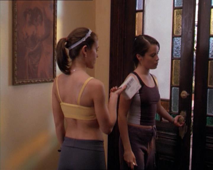 Charmed-Online-dot-215GiveMeASign0522.jpg