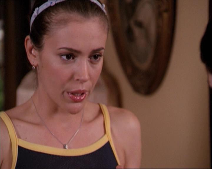 Charmed-Online-dot-215GiveMeASign0558.jpg