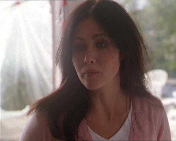 Charmed-Online-dot-215GiveMeASign0624.jpg