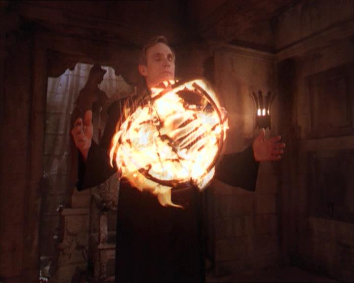 Charmed-Online-dot-215GiveMeASign0697.jpg