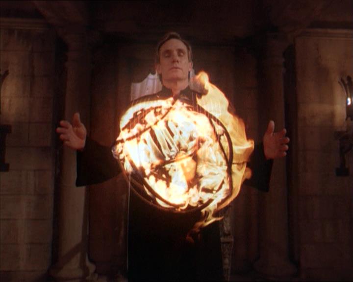 Charmed-Online-dot-215GiveMeASign0701.jpg