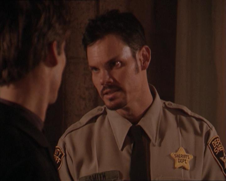 Charmed-Online-dot-215GiveMeASign0729.jpg