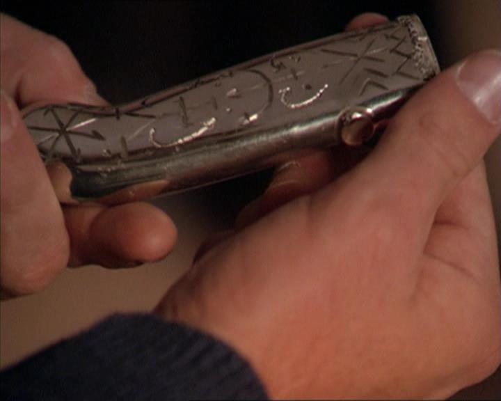 Charmed-Online-dot-215GiveMeASign0824.jpg