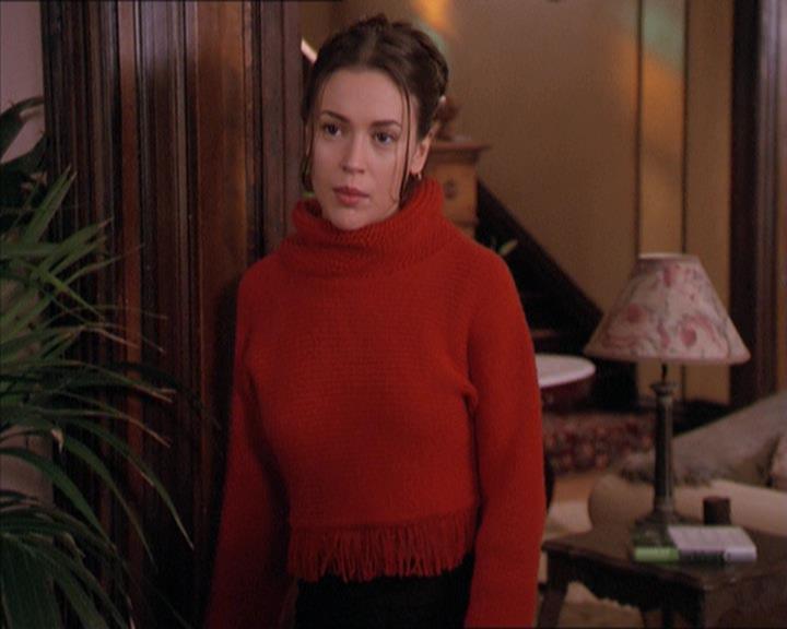 Charmed-Online-dot-215GiveMeASign0826.jpg