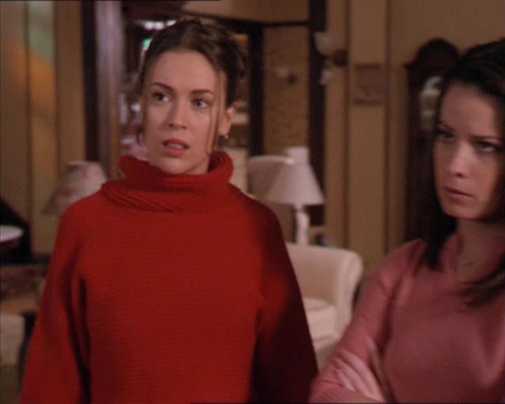 Charmed-Online-dot-215GiveMeASign0828.jpg
